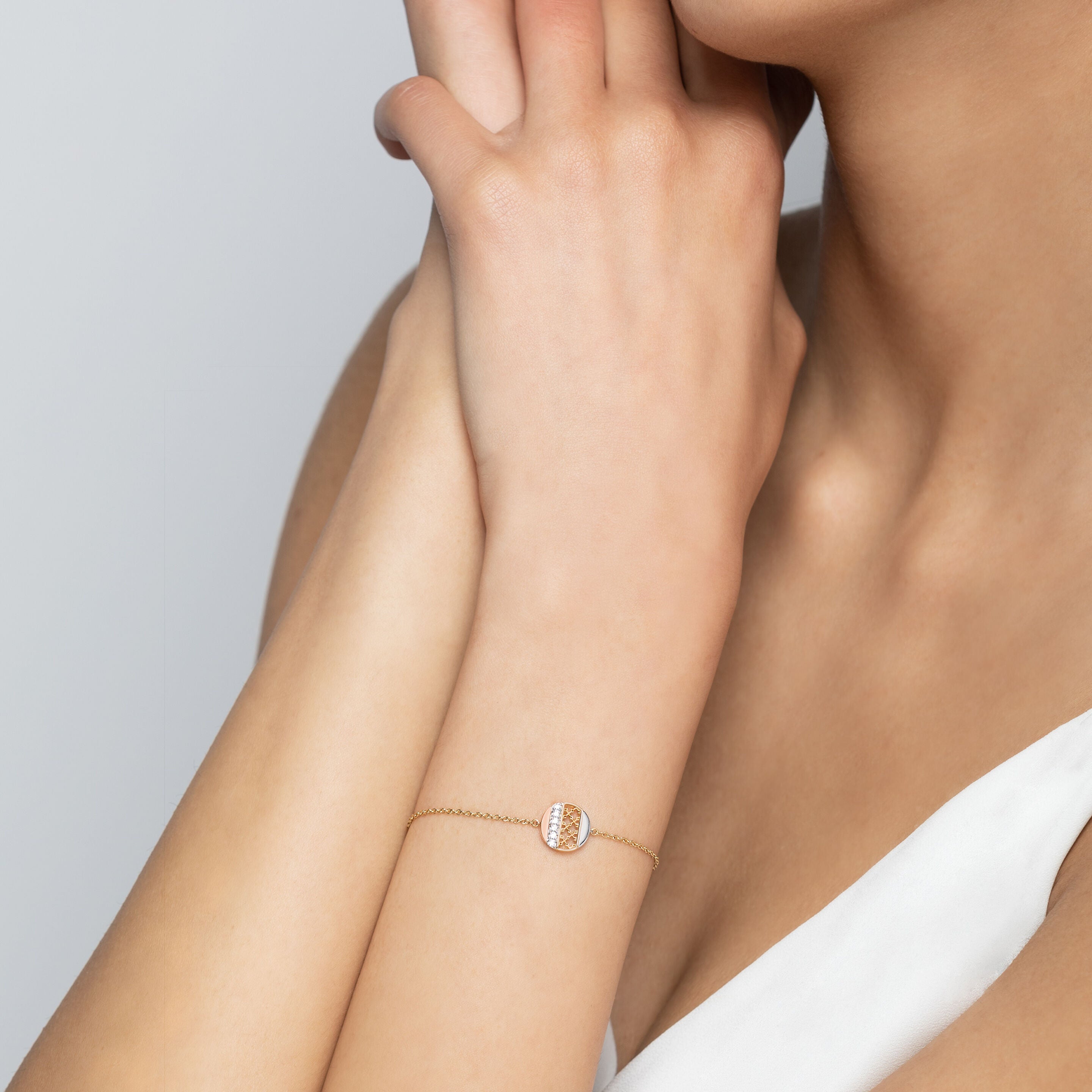 Birks Dare to Dream ® Diamond Circle Bracelet, Tri-Gold 450016186197