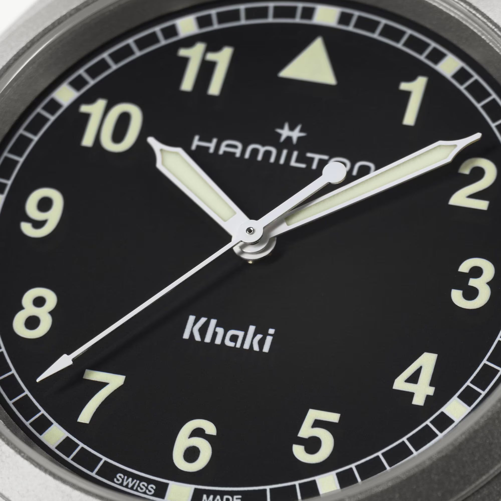 Khaki Field Quartz 38mm Quartz | 38mm | H69401130