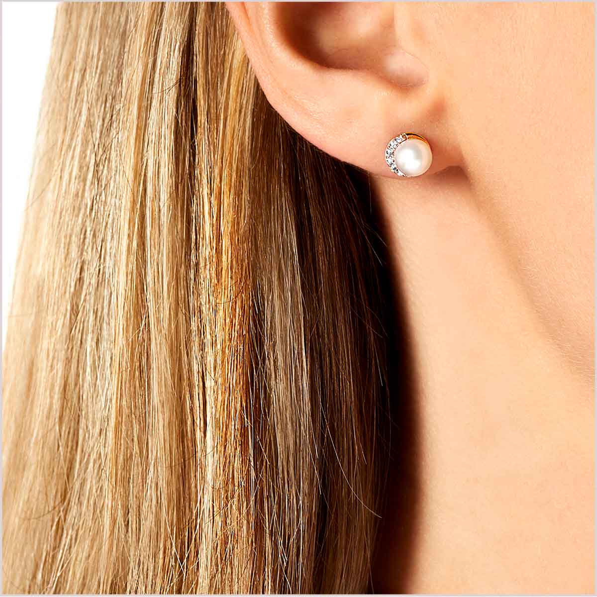 Yoko London Trend Freshwater Pearl and Diamond Stud Earrings TEM0219-9F-IHX