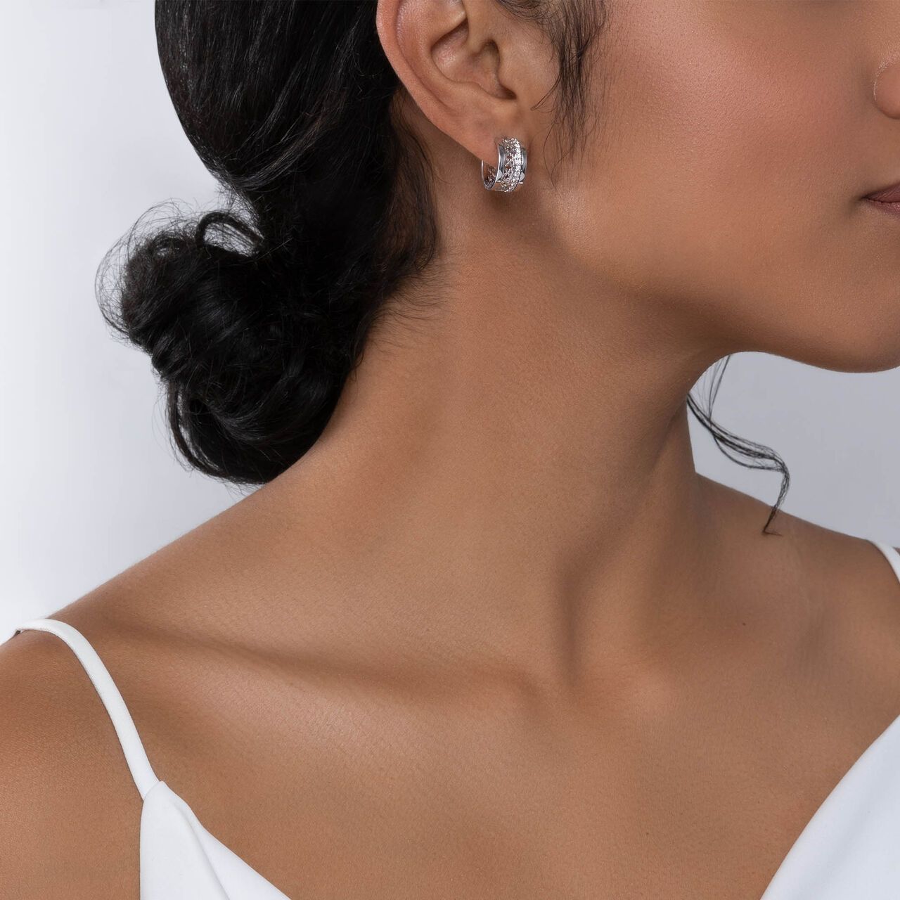 Birks Dare to Dream ® Diamond Huggie Earrings, White Gold 450015429592